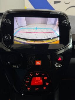 Toyota / Aygo X-City JBL lleno