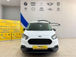 Ford / Courier Kombi lleno