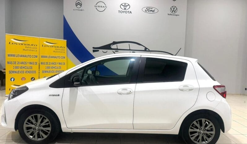 Toyota / Yaris Hybrid 100H lleno