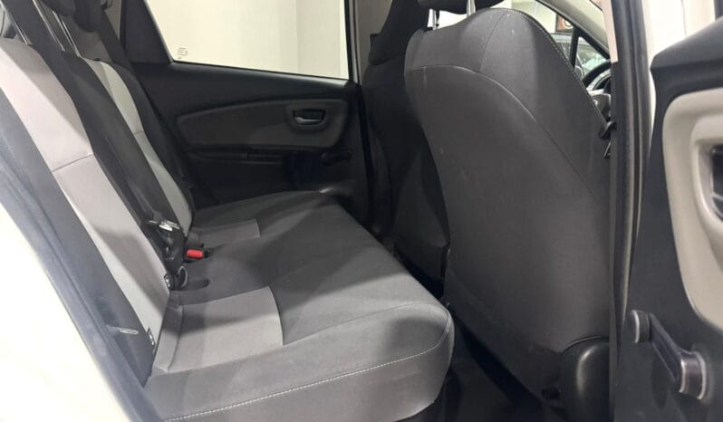 Toyota / Yaris Hybrid 100H lleno
