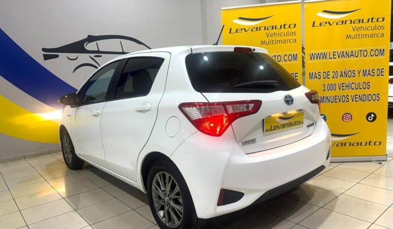 Toyota / Yaris Hybrid 100H lleno