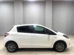 Toyota / Yaris Hybrid 100H lleno
