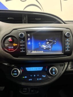 Toyota / Yaris Hybrid 100H lleno