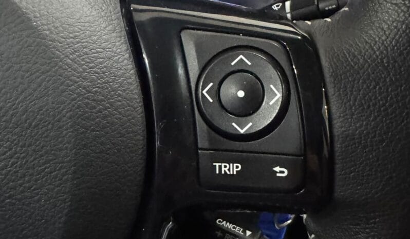 Toyota / Yaris Hybrid 100H lleno