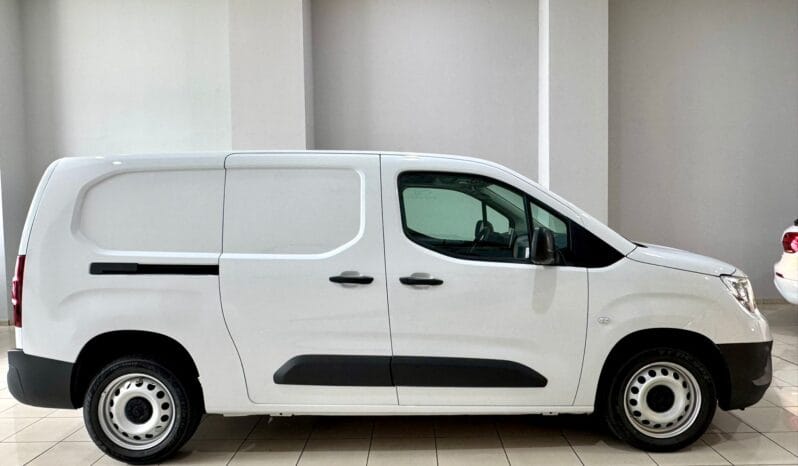 Opel / Combo Furgón lleno