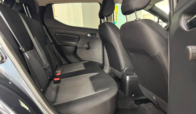 Nissan / Micra Kiiro lleno