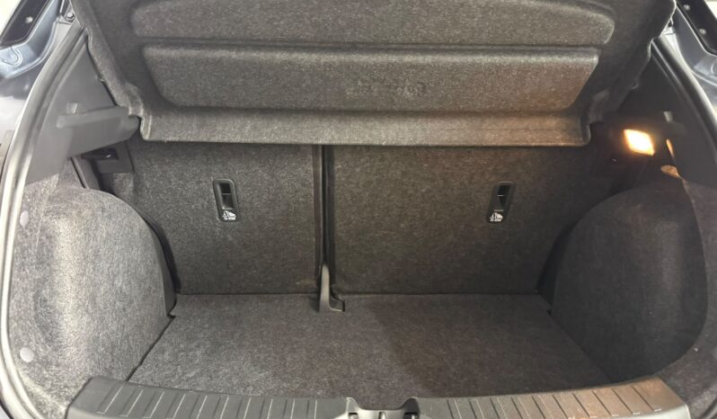 Nissan / Micra Kiiro lleno