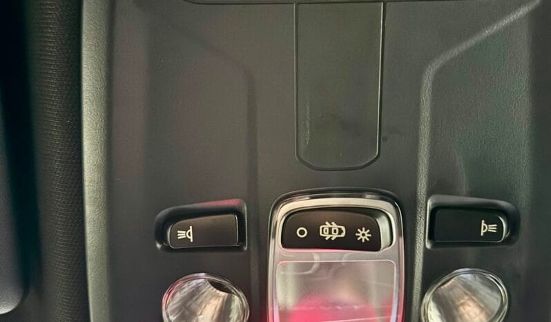 Peugeot / 2008 HDI 130cv Automatic lleno