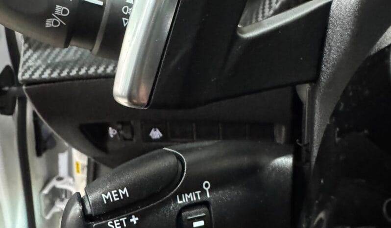 Peugeot / 2008 HDI 130cv Automatic lleno
