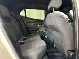 Peugeot / 2008 HDI 130cv Automatic lleno