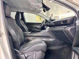 Peugeot / 5008 HDI 130cv Aut. lleno
