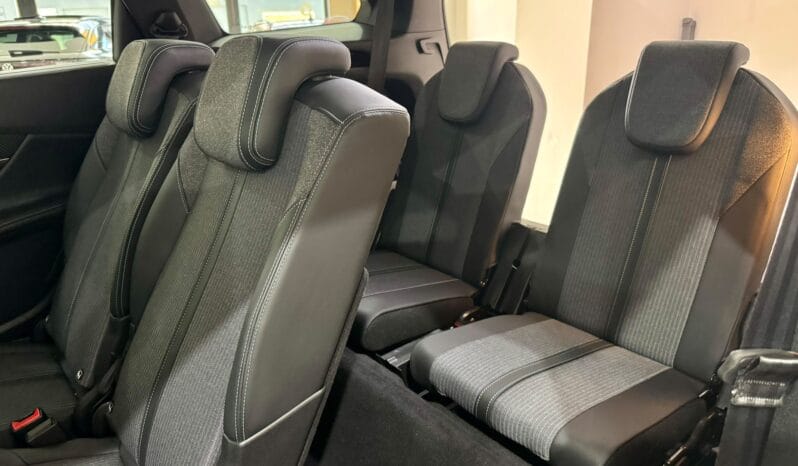 Peugeot / 5008 HDI 130cv Aut. lleno