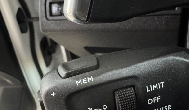 Peugeot / 5008 HDI 130cv Aut. lleno