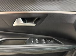 Peugeot / 5008 HDI 130cv Aut. lleno