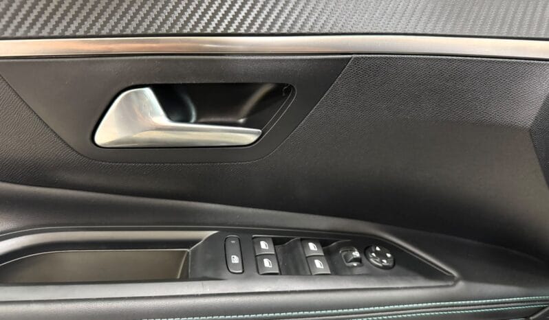 Peugeot / 5008 HDI 130cv Aut. lleno