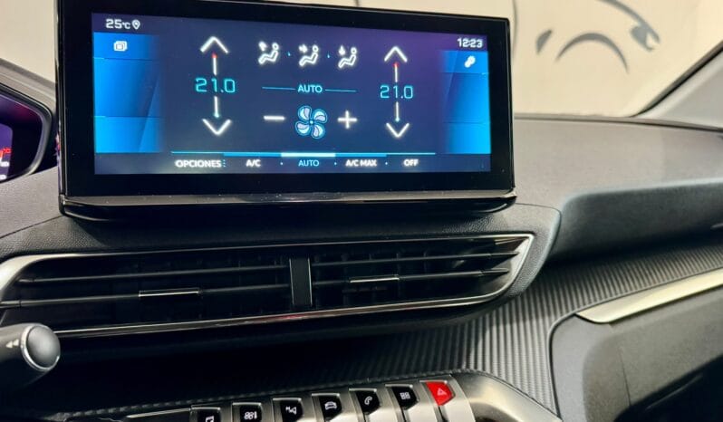 Peugeot / 5008 HDI 130cv Aut. lleno